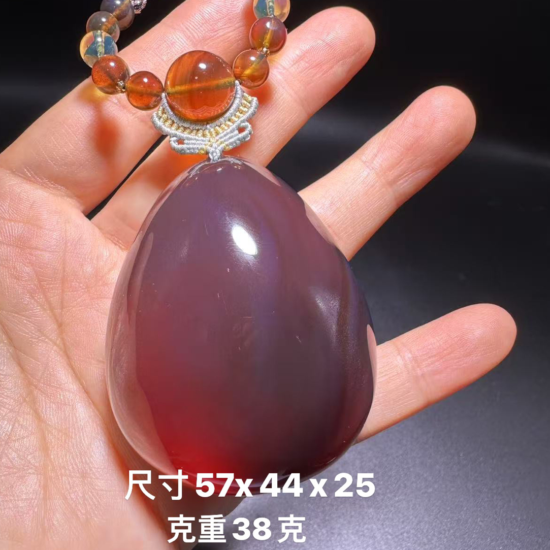 缅甸天然琥珀红蜜带贝壳光水滴吊坠