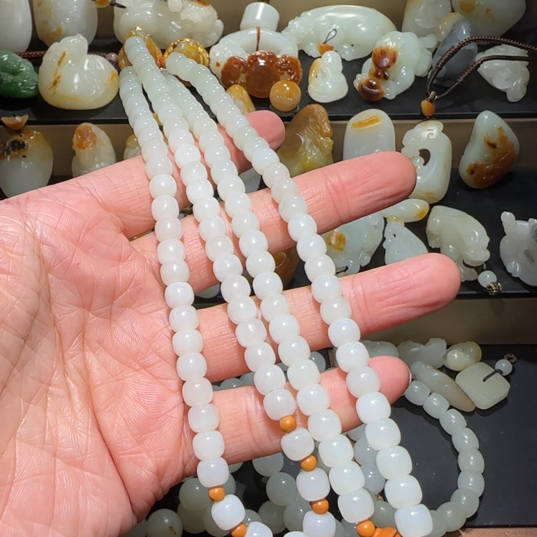 和田玉颈饰未镶嵌