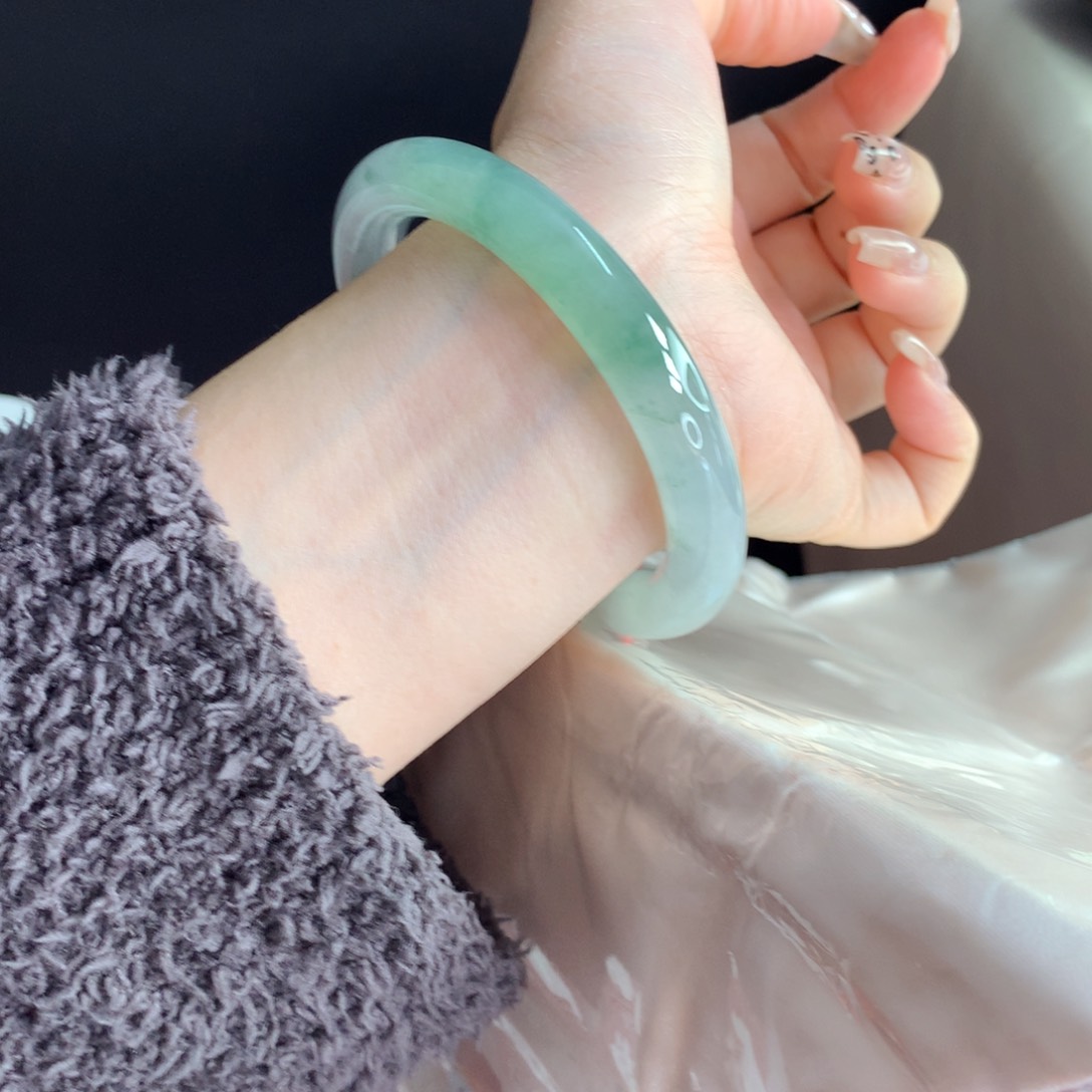 翡翠手镯未镶嵌（39号）