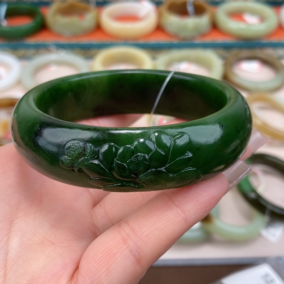 和田玉未镶嵌手镯62