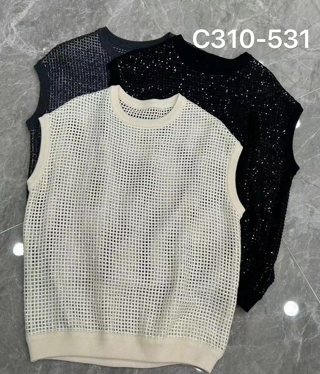 531-11359 个性设计格子蕾丝镂空背心