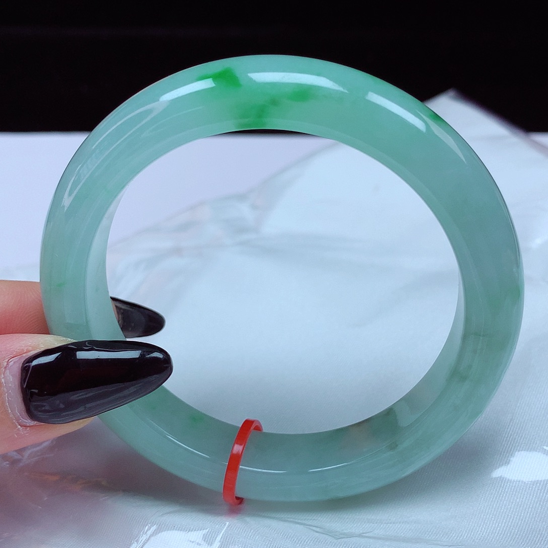 翡翠手镯未镶嵌58圈