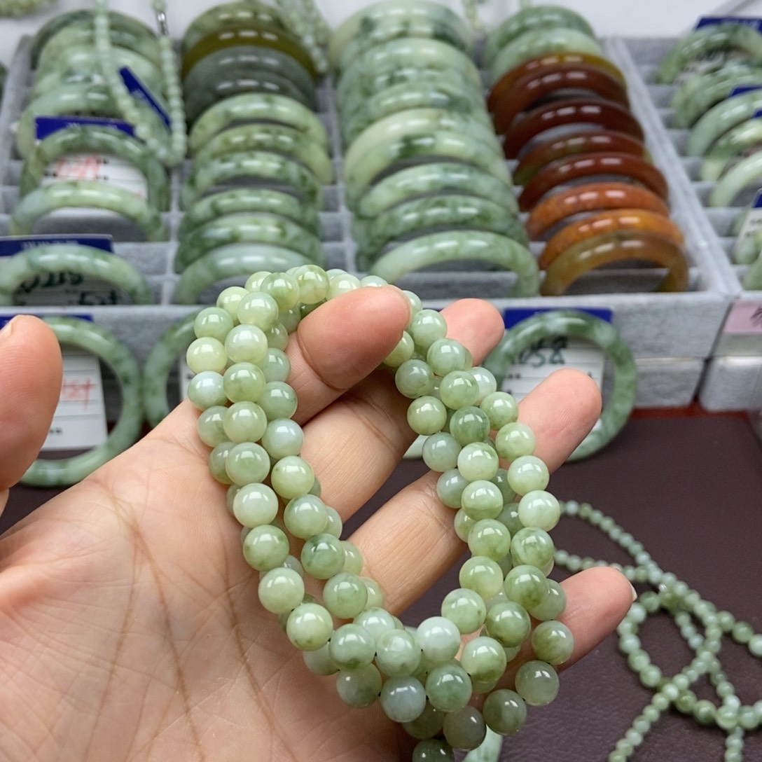 未镶嵌蛇纹石玉手链