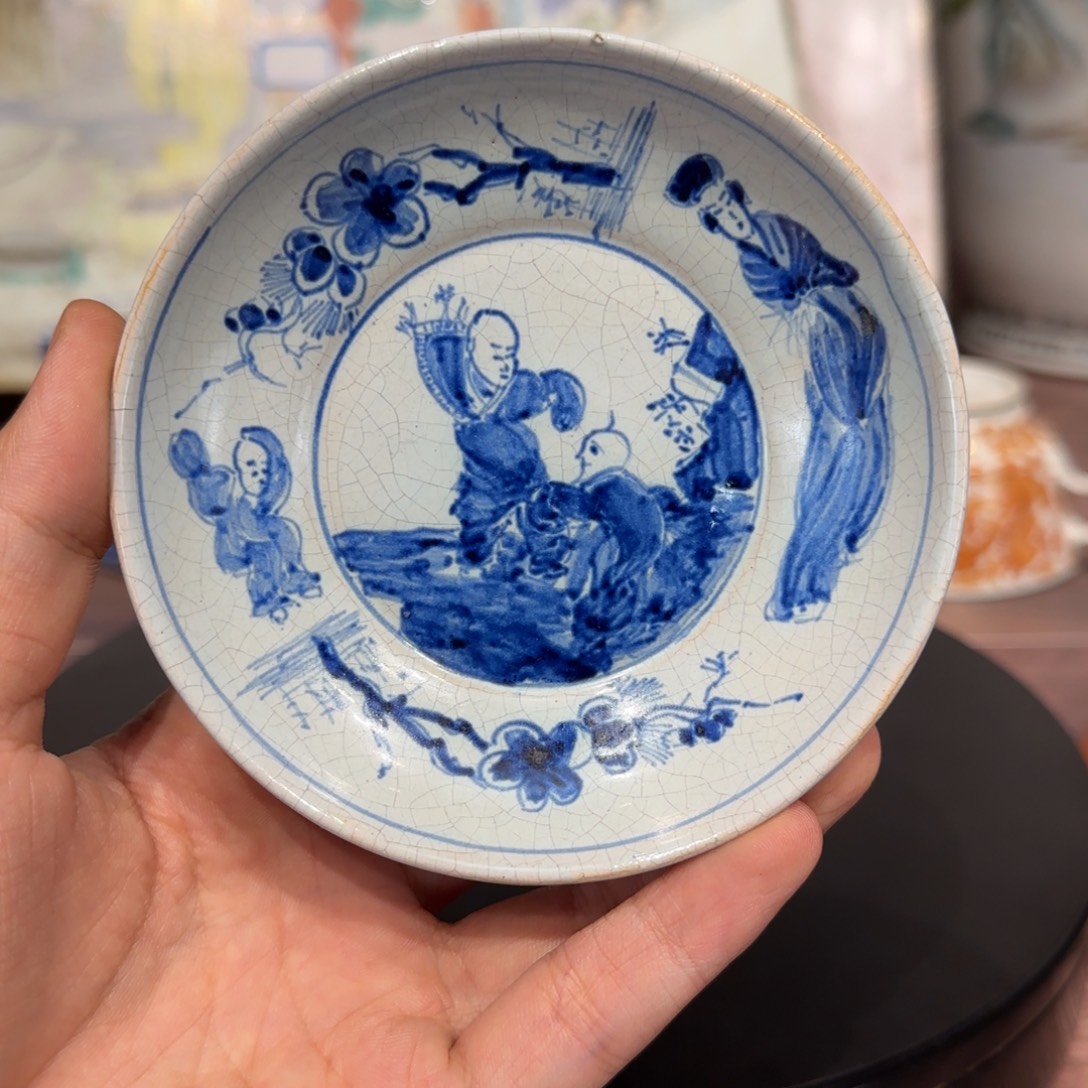 哥釉青花人物纹小盘