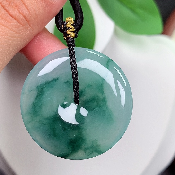 颈饰未镶嵌翡翠平安扣 36.7x6.6mm