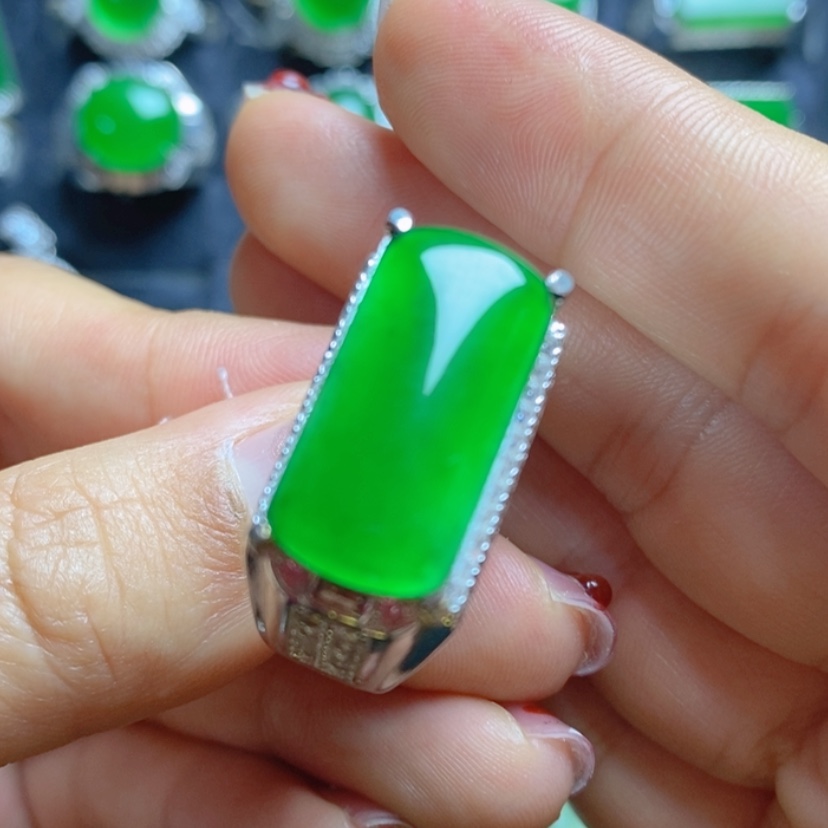 【闪购商品】翡翠挂件未镶嵌马鞍