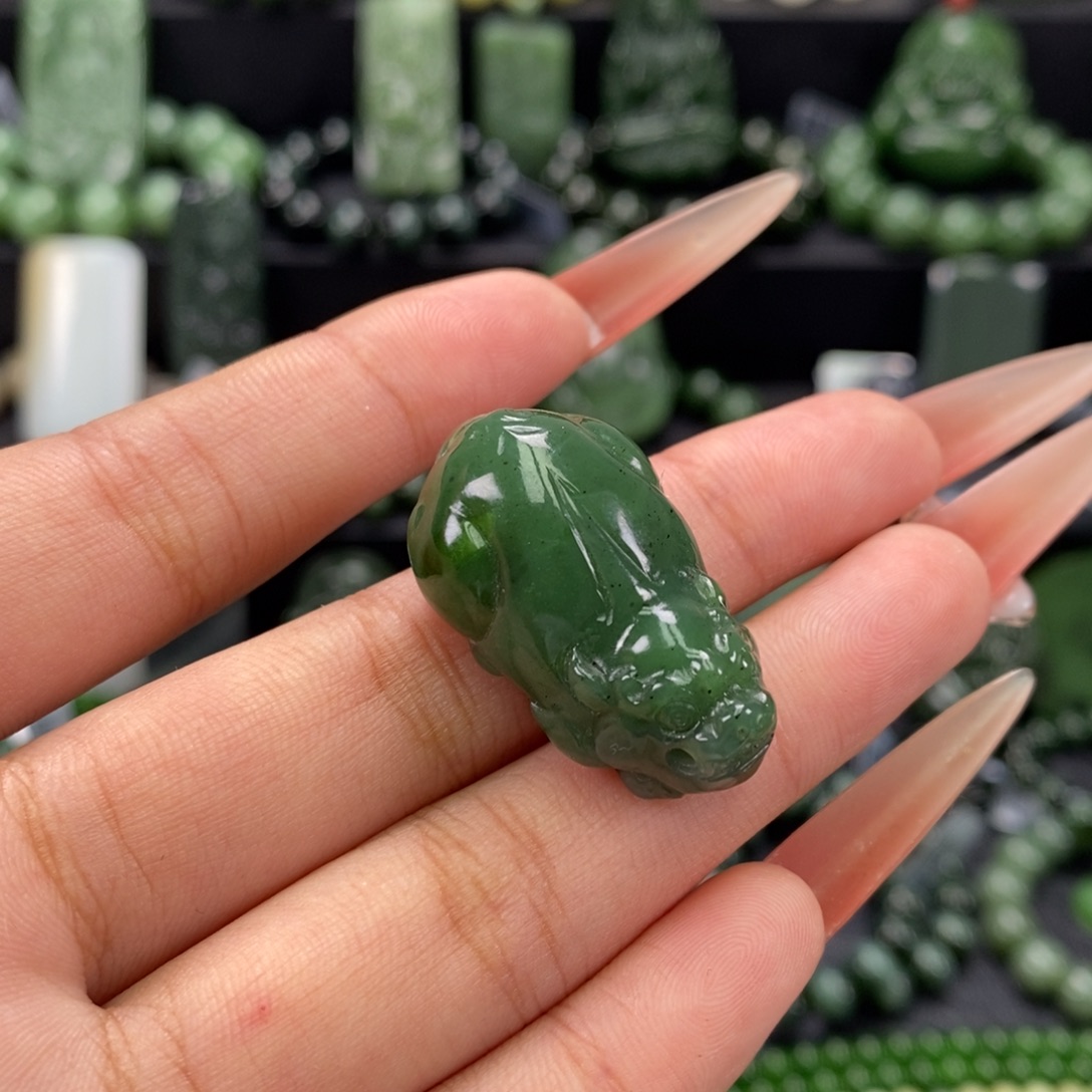 和田玉未镶嵌珠宝奇石