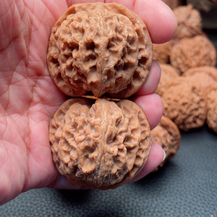 文玩核桃把件43全品苹果园