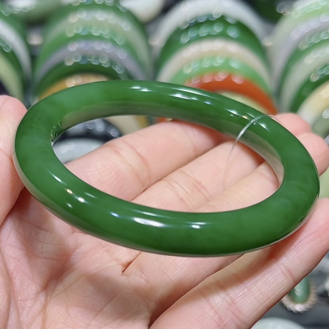 和田玉俄料碧玉老料阳绿手镯53-54圈口