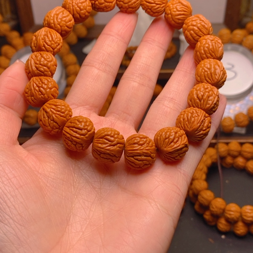 【闪购商品】桃核手串龙文桃核