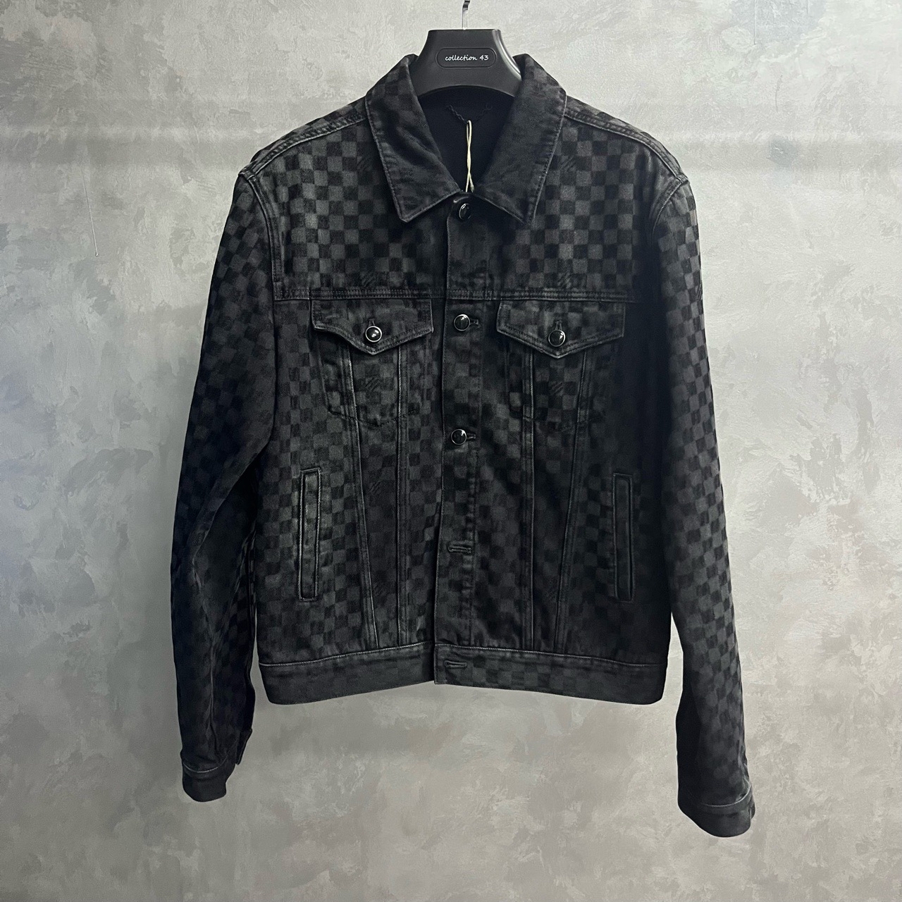 louis vuitton 黑色格纹图案印花植绒长袖牛仔外套/54