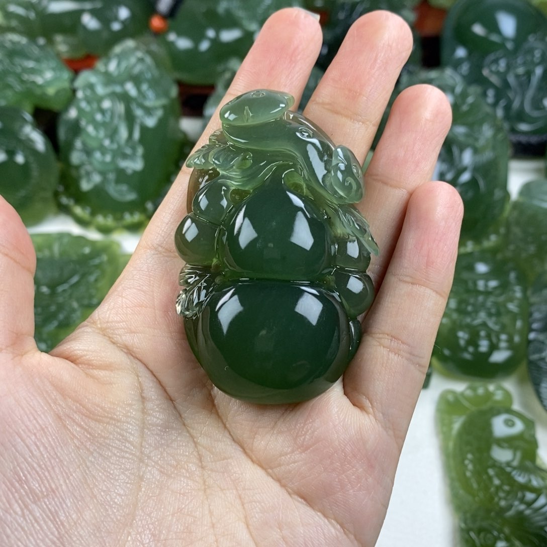 岫玉挂件未镶嵌龍*