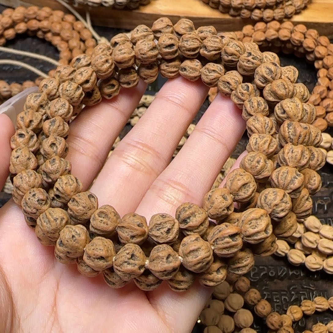 柏香籽/百香籽吊坠@*m