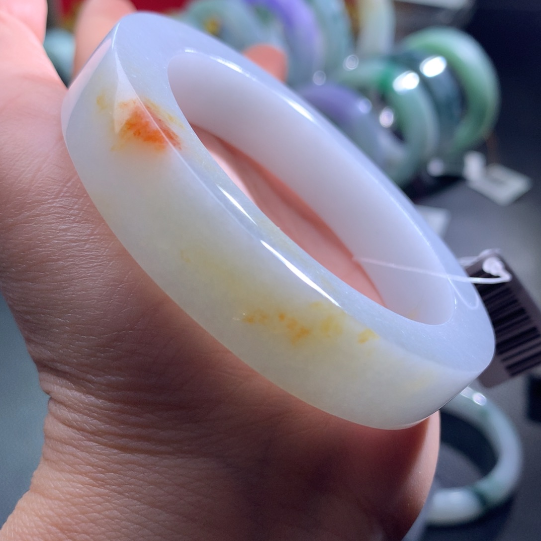 定制翡翠未镶嵌翡翠手镯