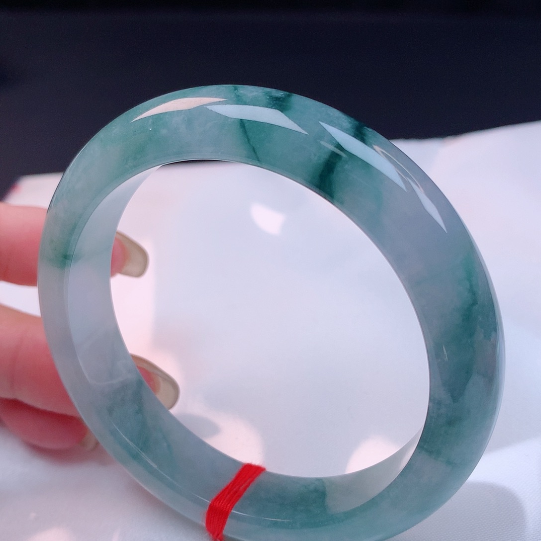 【闪购商品】未镶嵌手镯翡翠57+