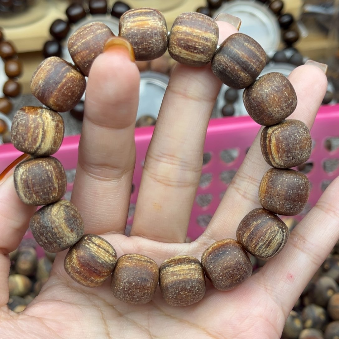 者***里贡木印尼13/14血珀妖花