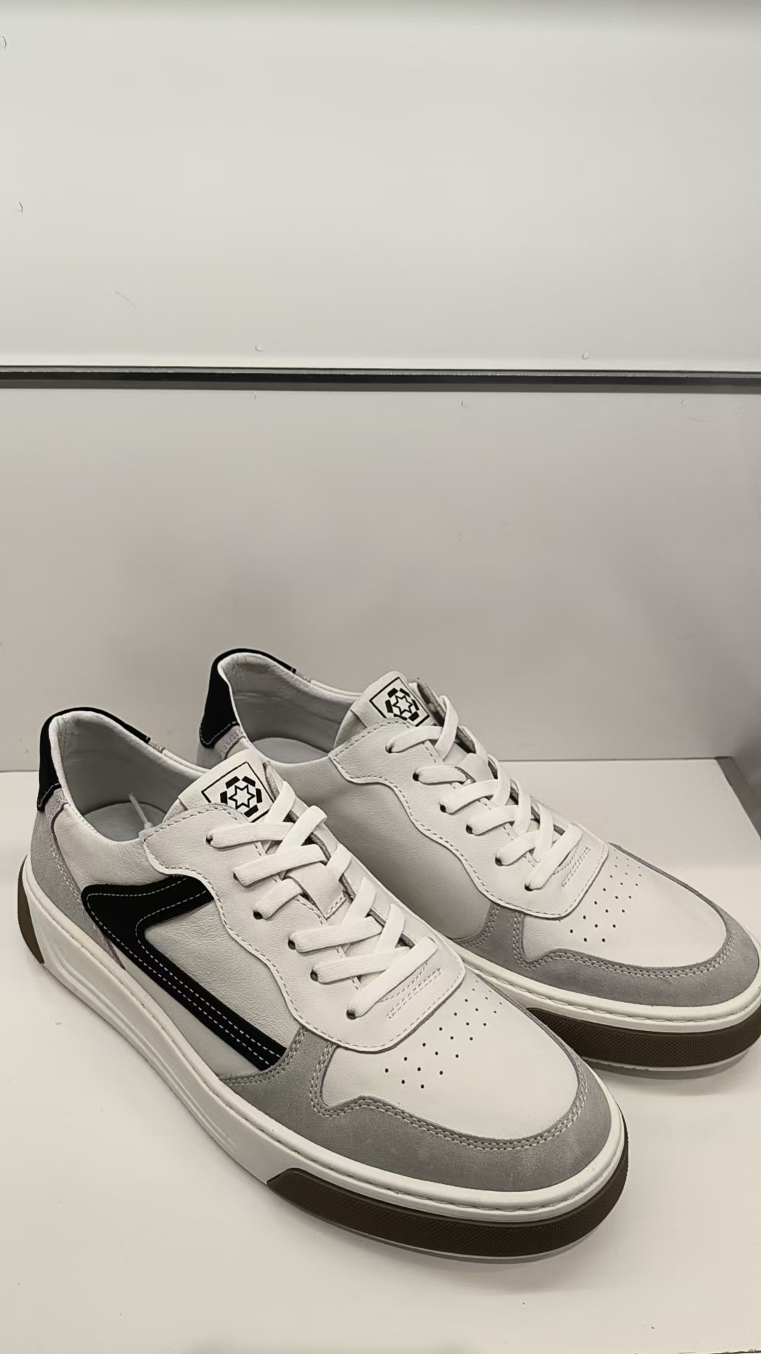 新款气质休闲百搭男士休闲鞋A/ZDD/1052-513