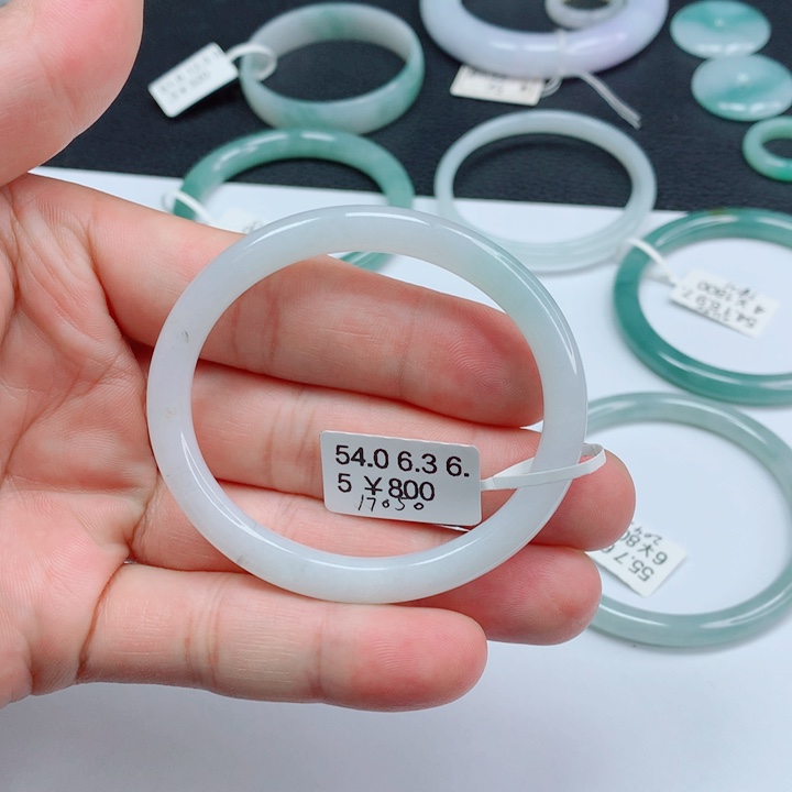 翡翠未镶嵌手镯54-55贵妃