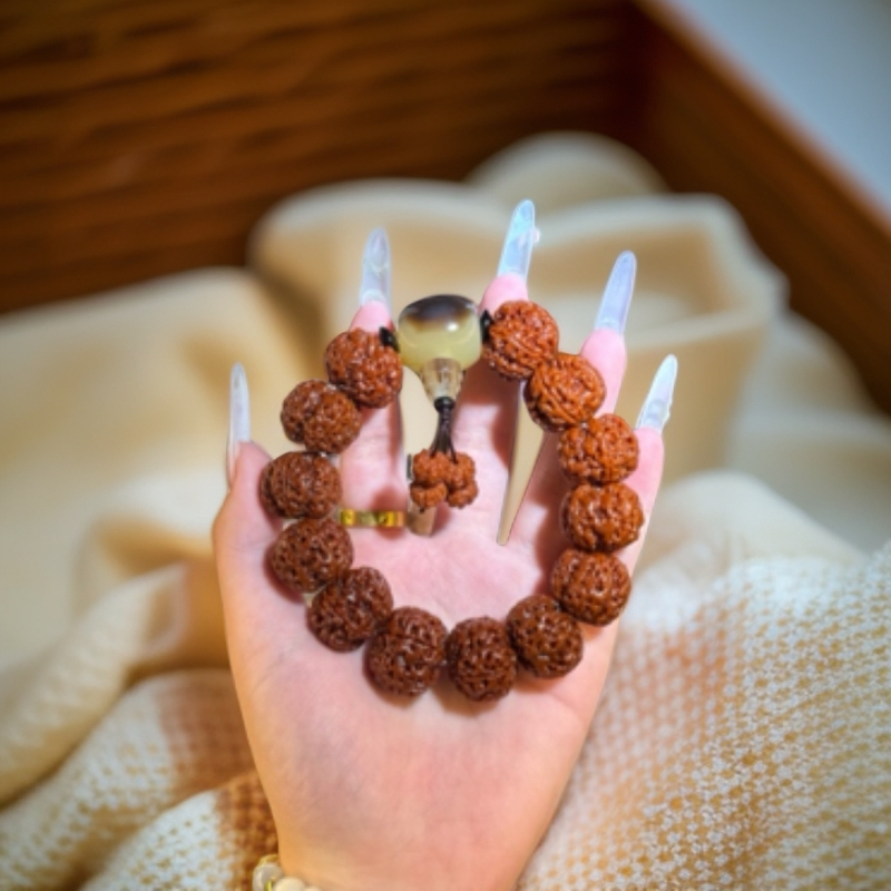 五瓣机刷玉化满蜂窝盘龙金刚菩提(三桶款)