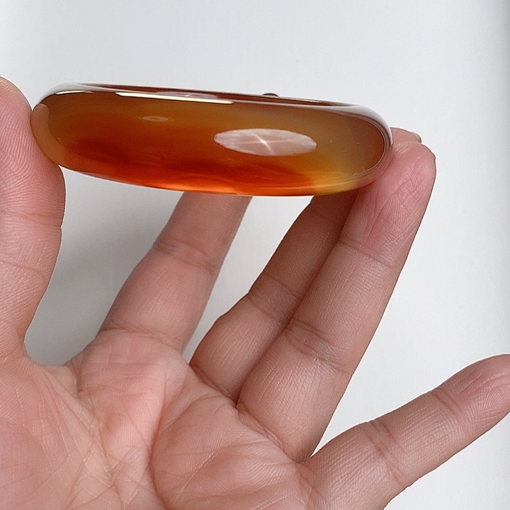 玛瑙/玉髓手镯未镶嵌