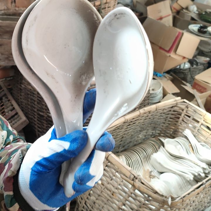 摆件陶瓷盘子碗啥都有