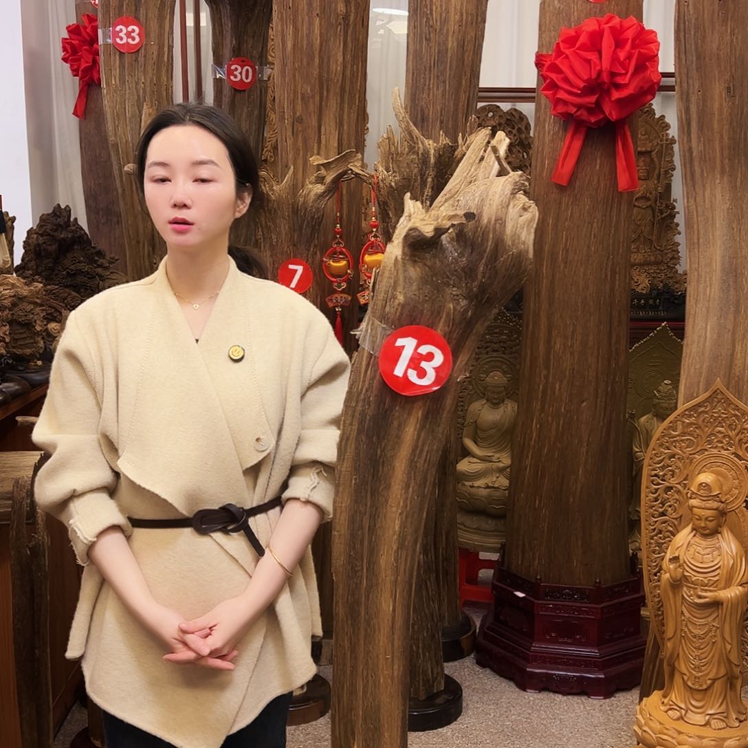 摆件沉香百****?沉香摆件