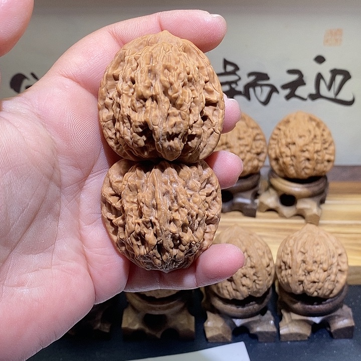 文玩核桃把件e***n41蓟县山地虎头