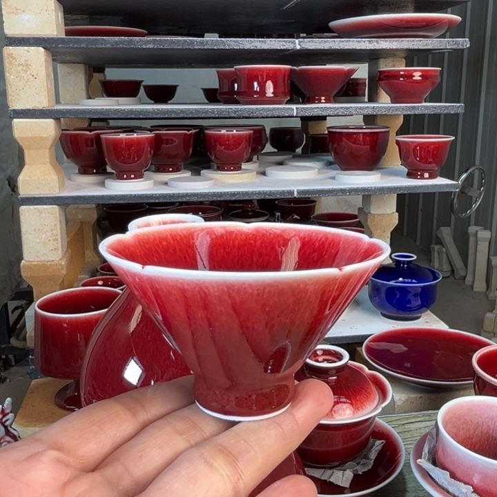 景德镇浅行窑花口斗笠杯