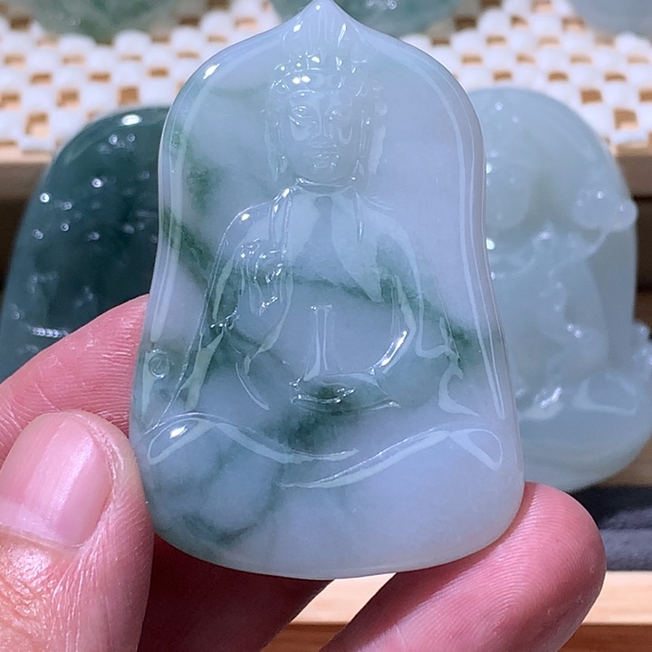 翡翠未镶嵌颈饰炸/飘花素衣观音/微瑕