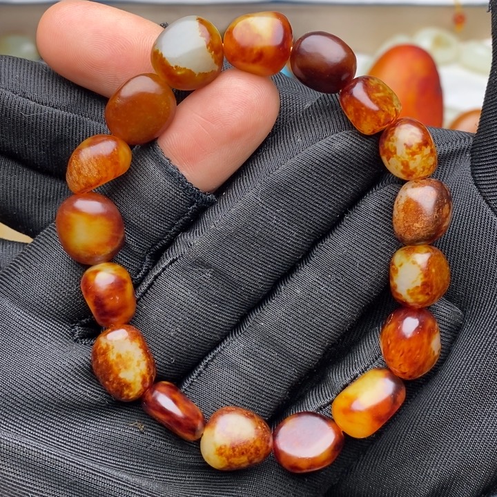 和田玉未镶嵌手串