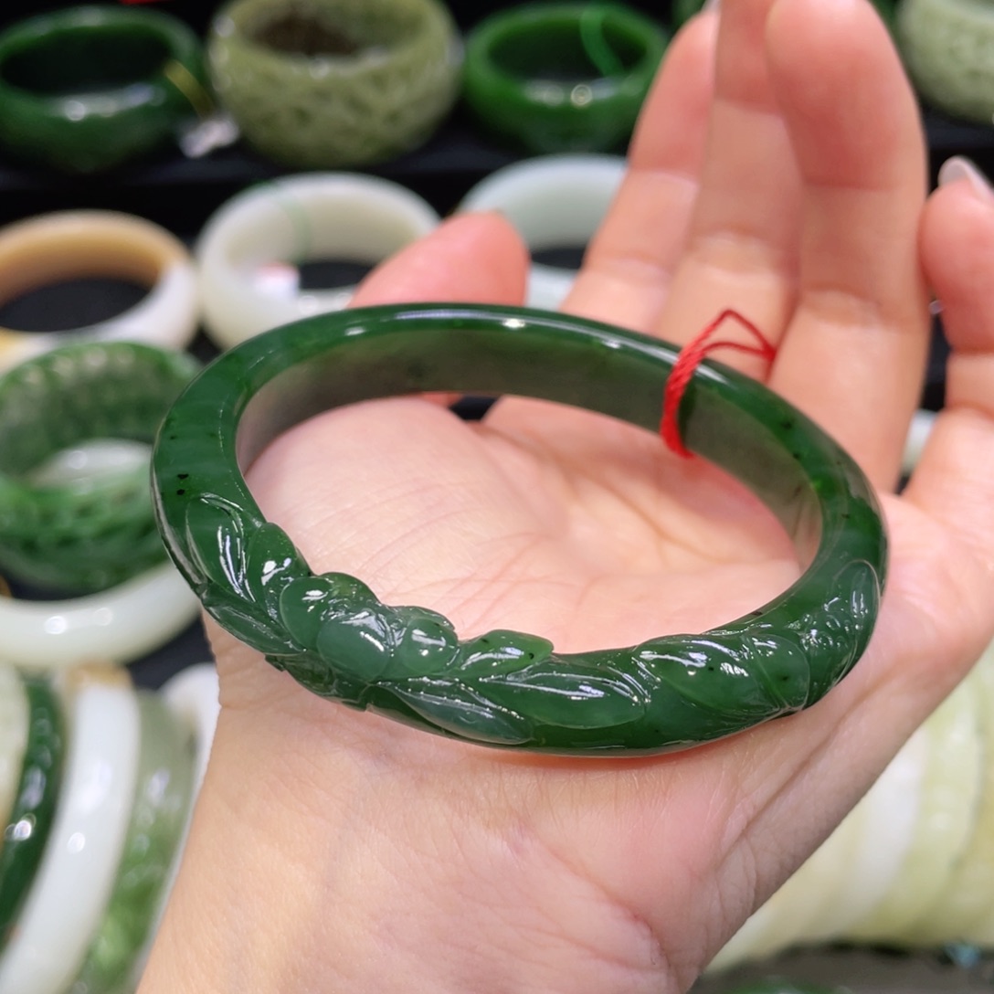 未镶嵌手镯和田玉64