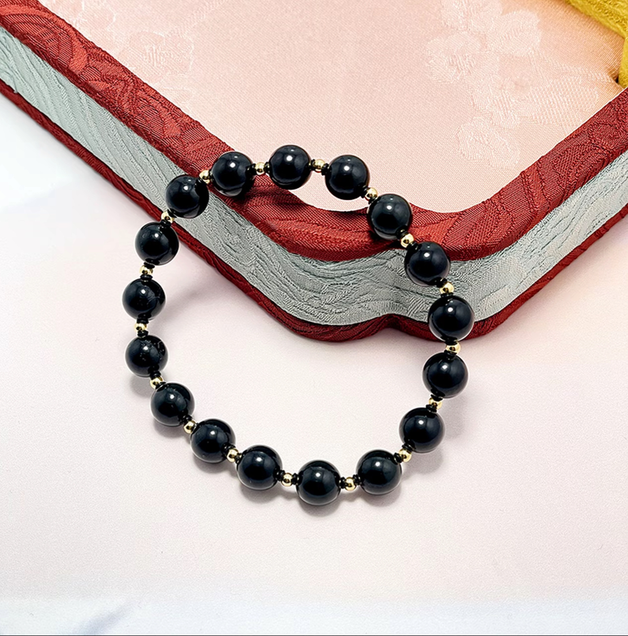 气质和田玉简约手串