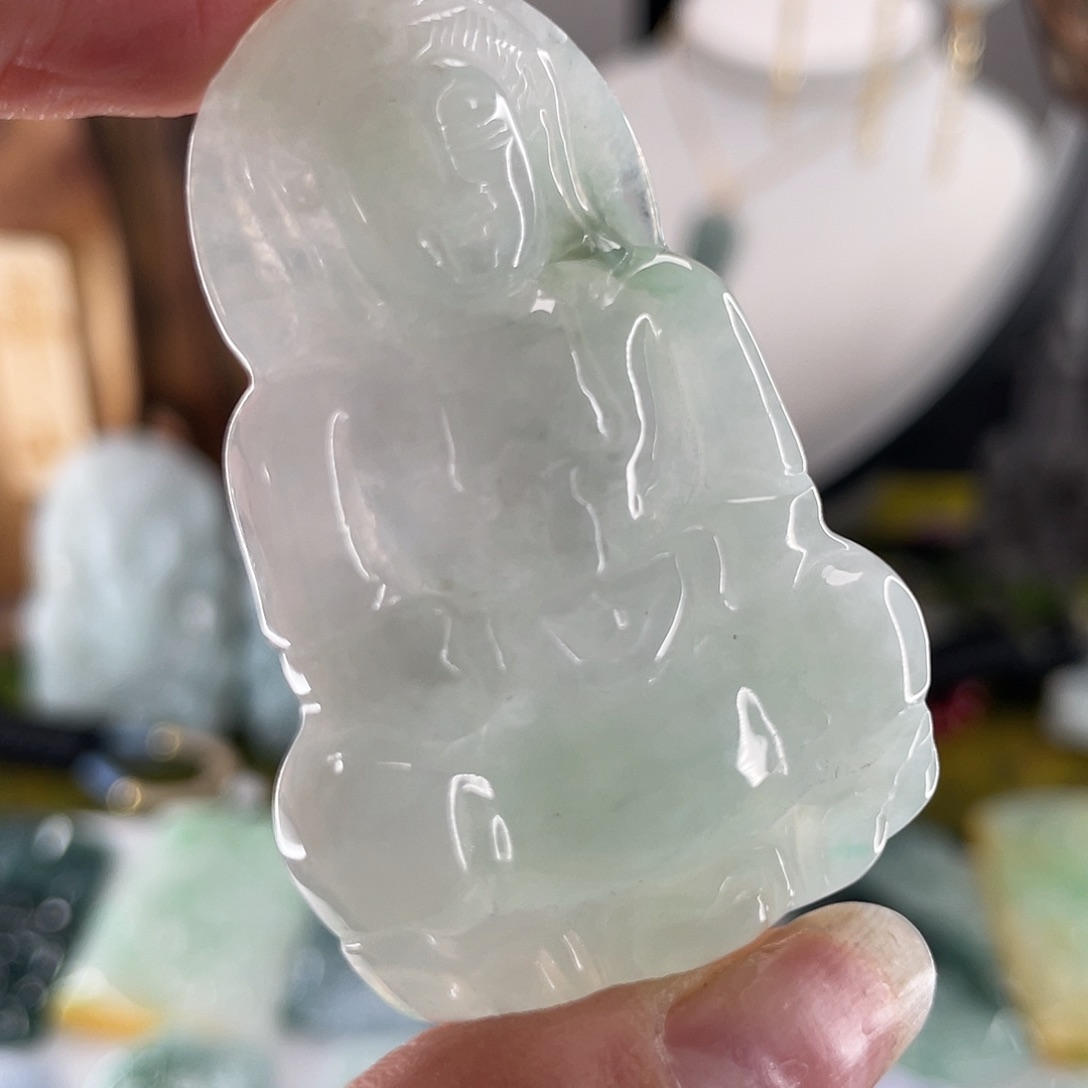 翡翠颈饰未镶嵌观音