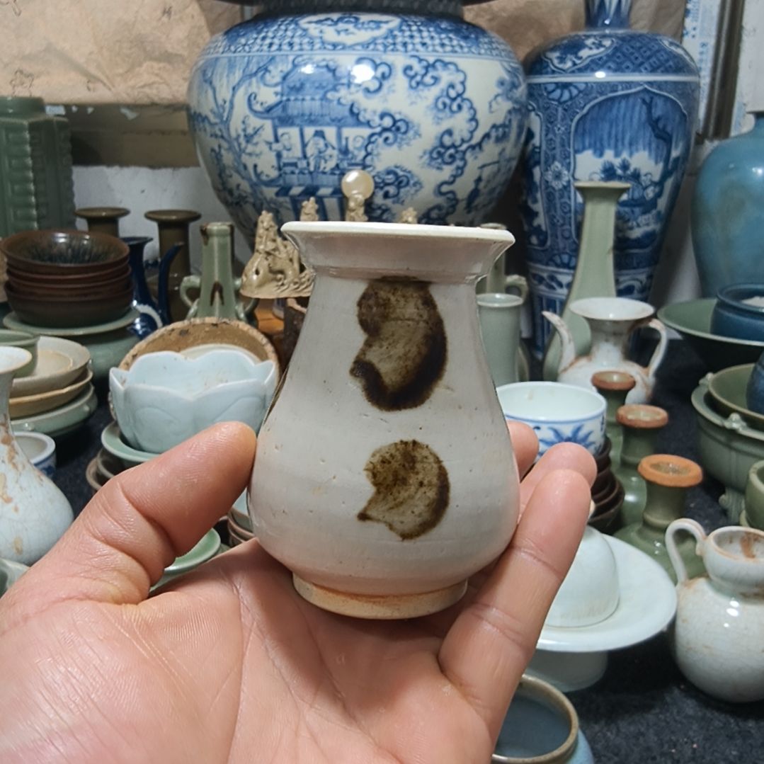 信**价青白釉小瓶子一个全品