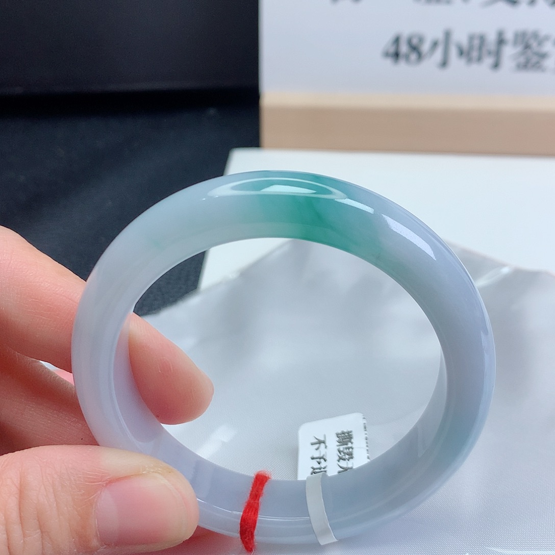 翡翠手镯未镶嵌54-55圈口