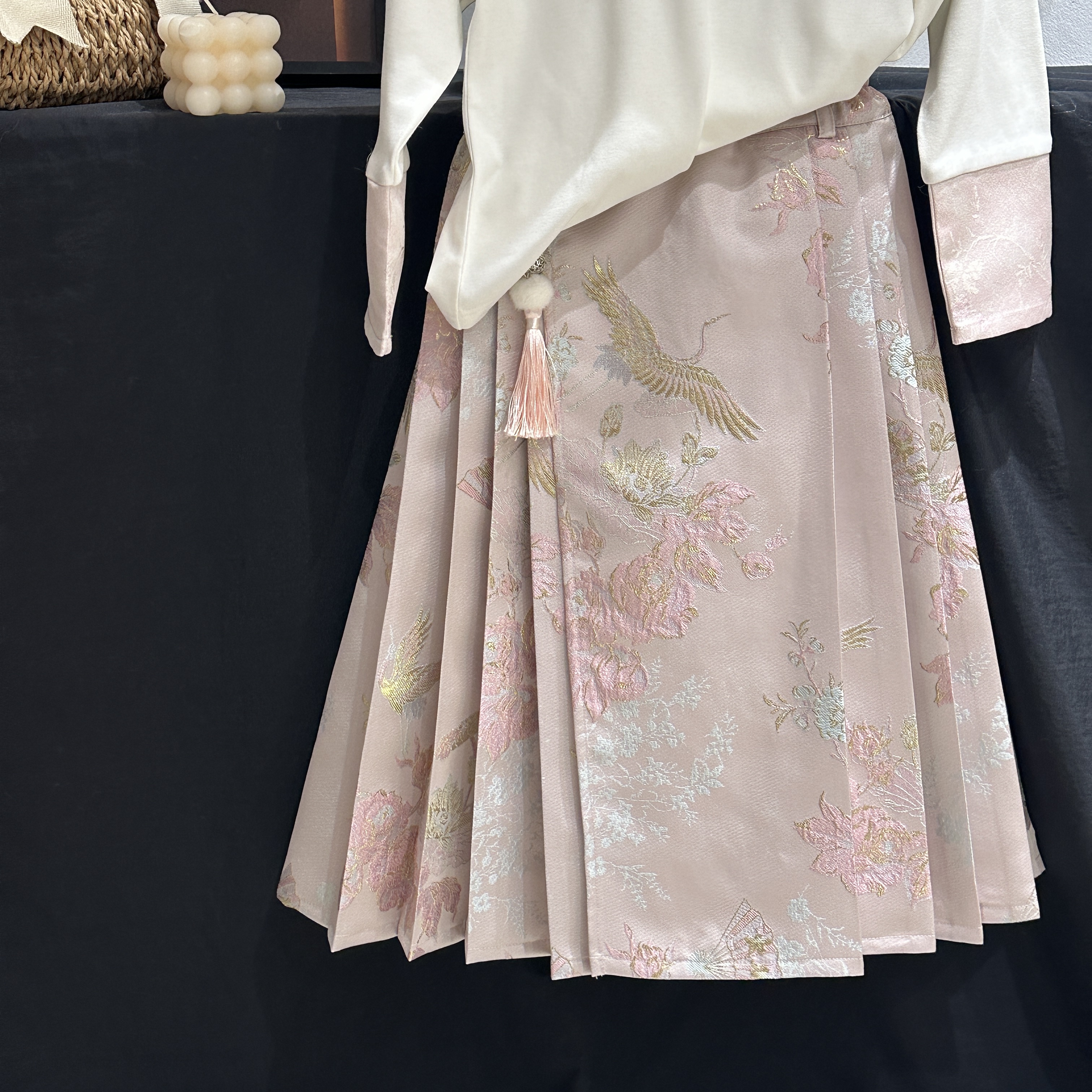 【现货】女童冬季汉服儿童裙子新中式拜年服秋冬复古中国风马面裙