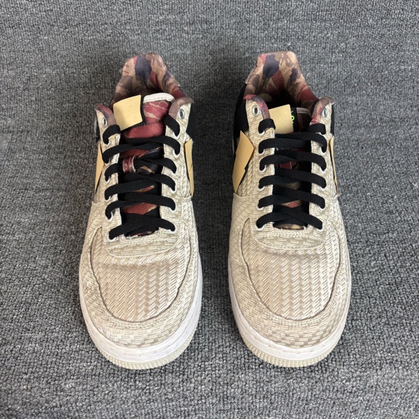 45码 空军 板鞋 侧边轻微皲裂