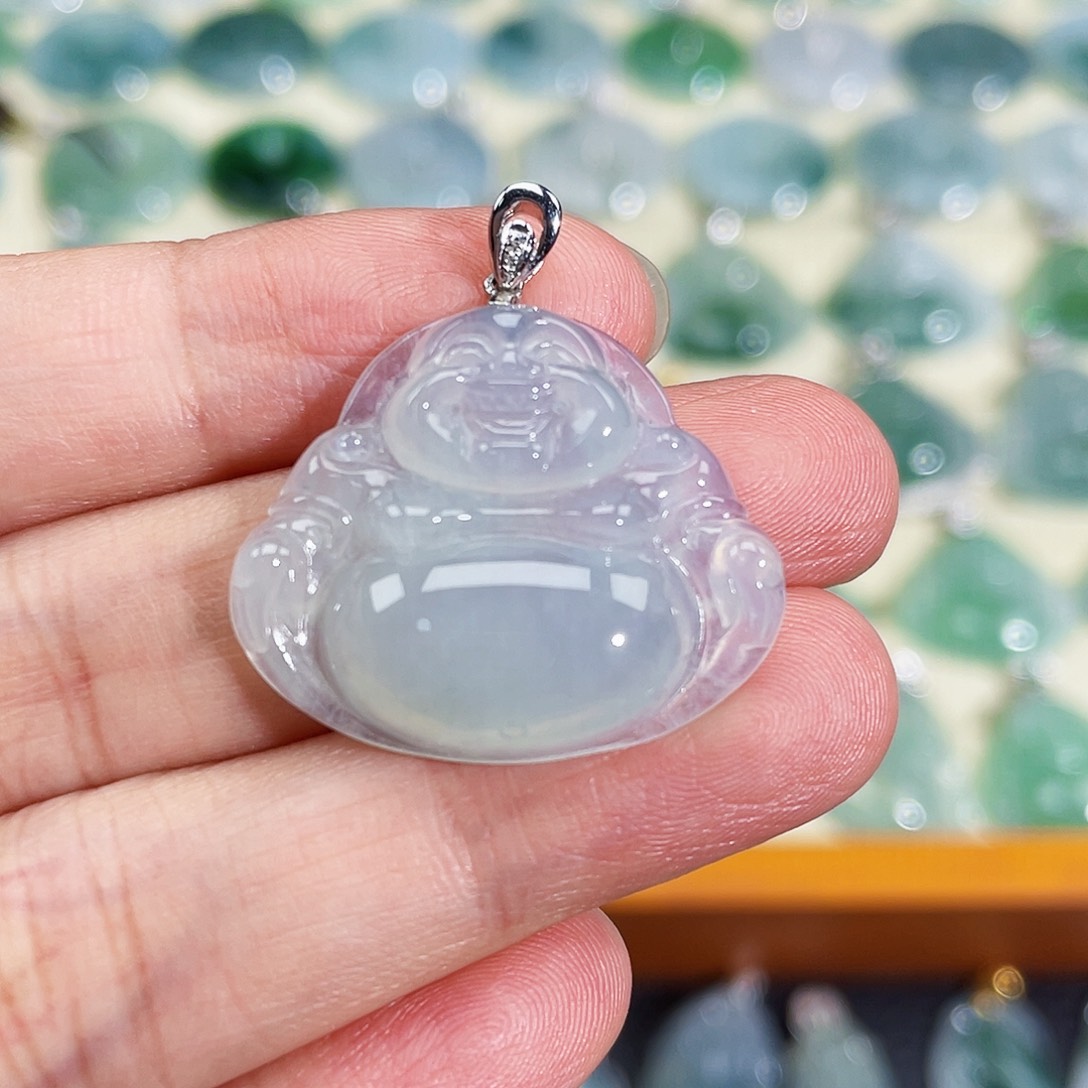 翡翠18K金镶嵌颈饰吊坠