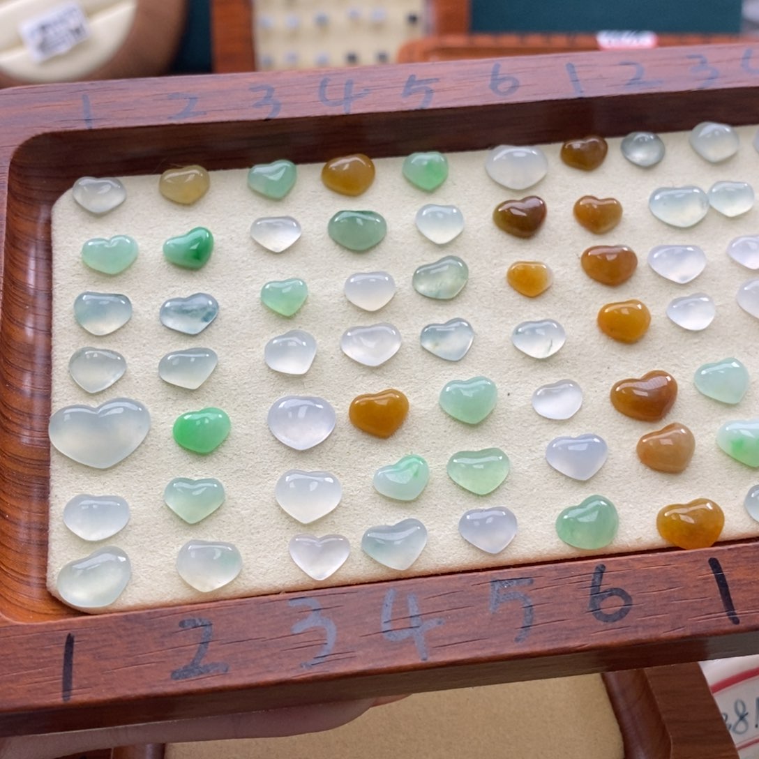 翡翠颈饰未镶嵌爱心60一个可挑