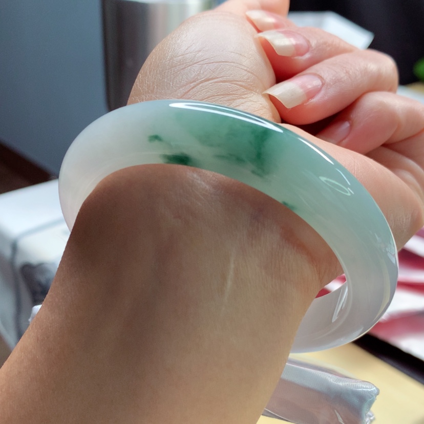 【闪购商品】翡翠手镯未镶嵌天然翡翠手镯