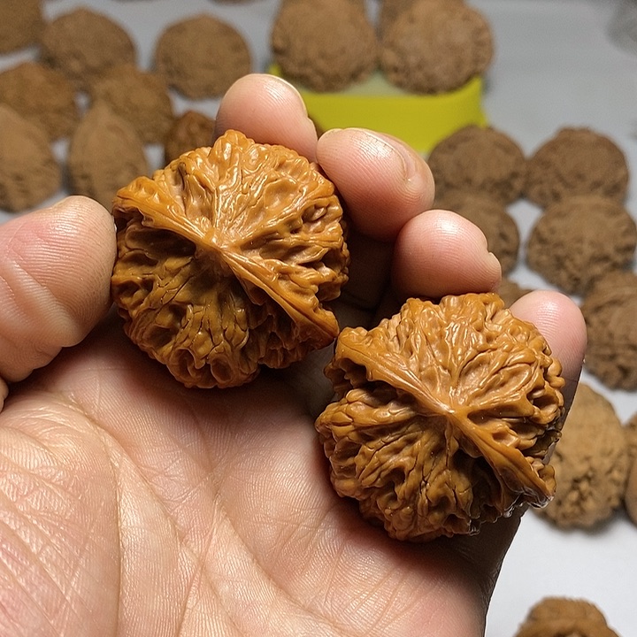 文玩核桃把件43尺，苹果园