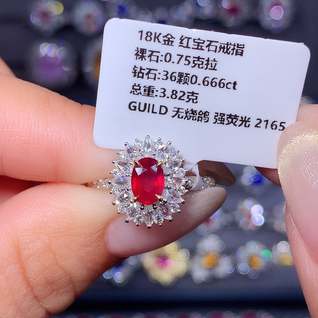 戒指红宝石18K金镶嵌