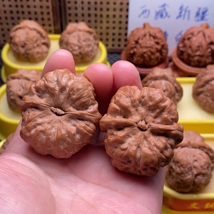 吊坠桃核蛤蟆头40。。。。。