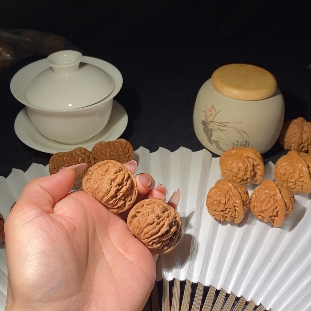 文玩核桃吊坠汉高楼37.2