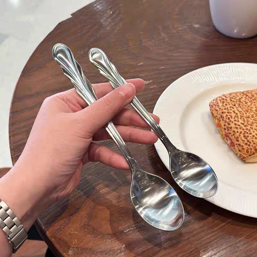 VE18-10不锈钢法式波浪干饭勺高品质干饭勺家用吃饭加厚便携