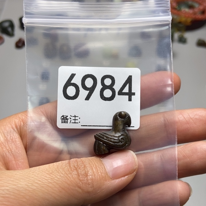 观****蛇纹石玉未镶嵌项链