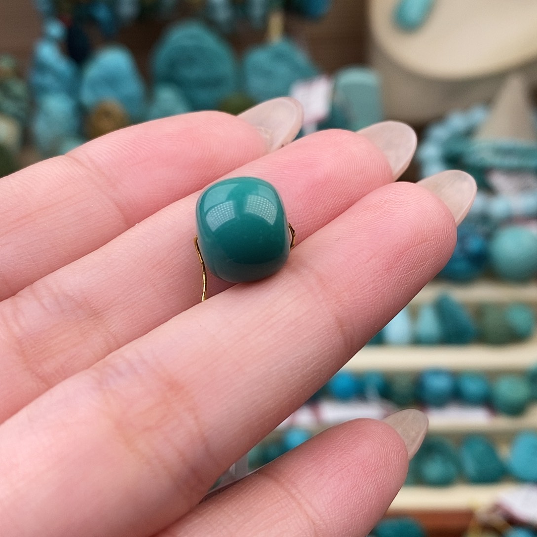 未镶嵌绿松石珠宝奇石