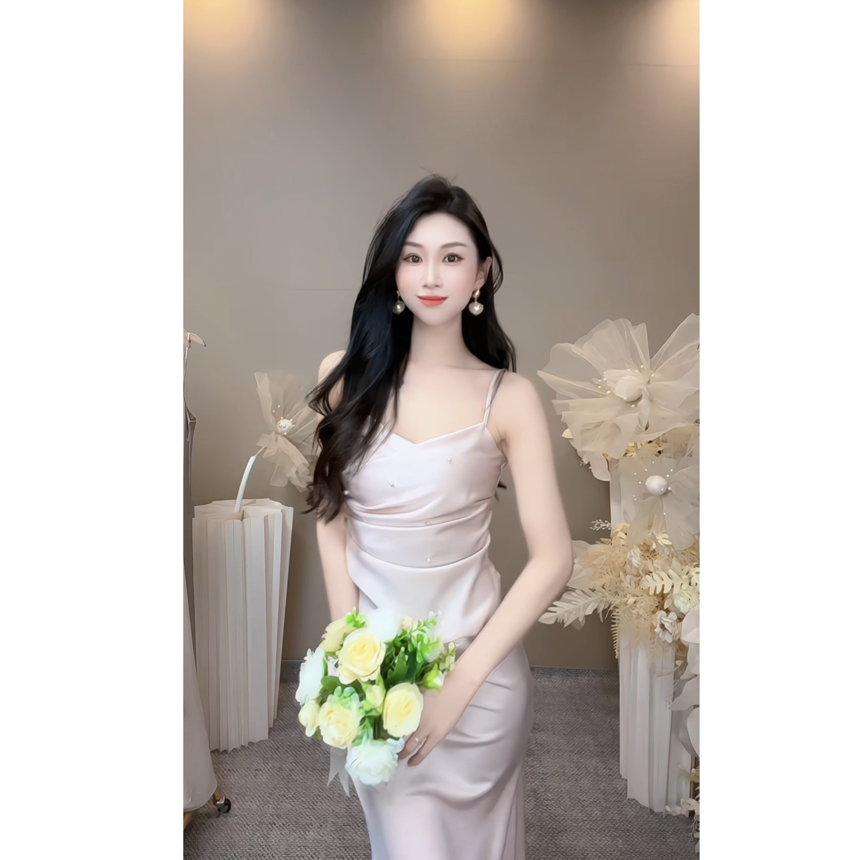 01-50新莎莎气质法式性感小众收腰修身包臀名媛设计感轻奢显瘦