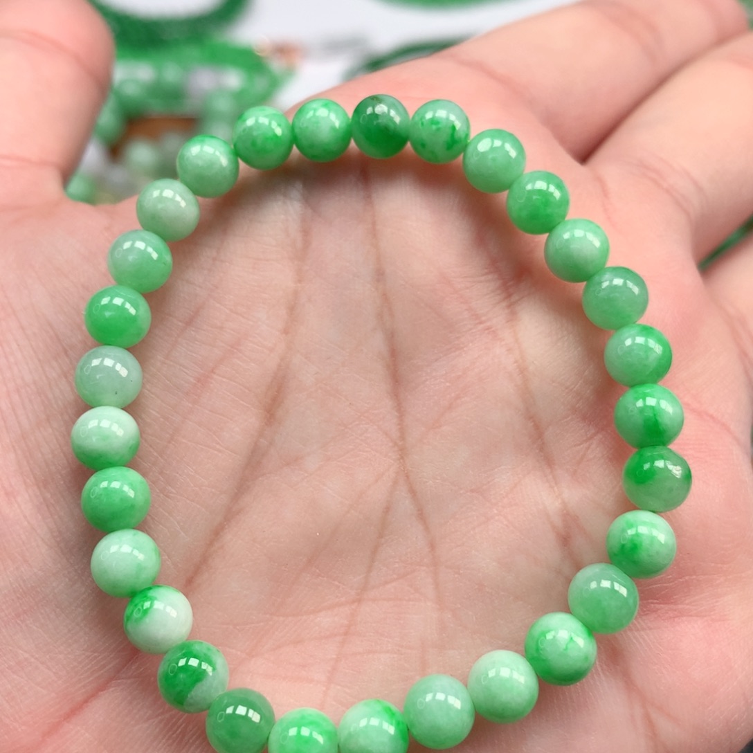 翡翠手链未镶嵌翡翠