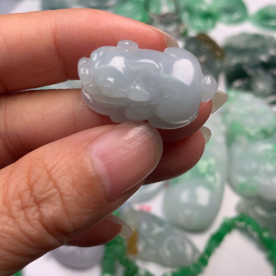 翡翠未镶嵌颈饰翡翠